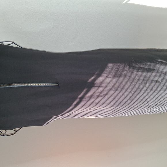 Stylish Black and Orange Sleeveless Dress - Picture 2 of 5